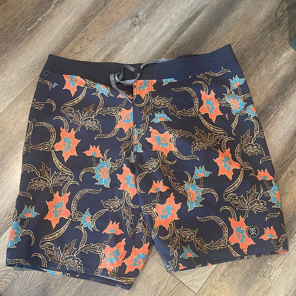 Roark board shorts (NWOT) 34, 19” long, 9” inseam, 17.5 wide